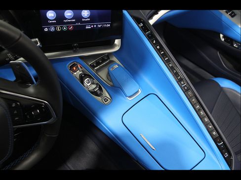 Used 2023 Chevrolet Corvette Stingray Premium Conv w/ Z51 Performance Package RWD image 18