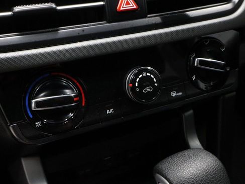 Used 2025 Kia Seltos LX image 31