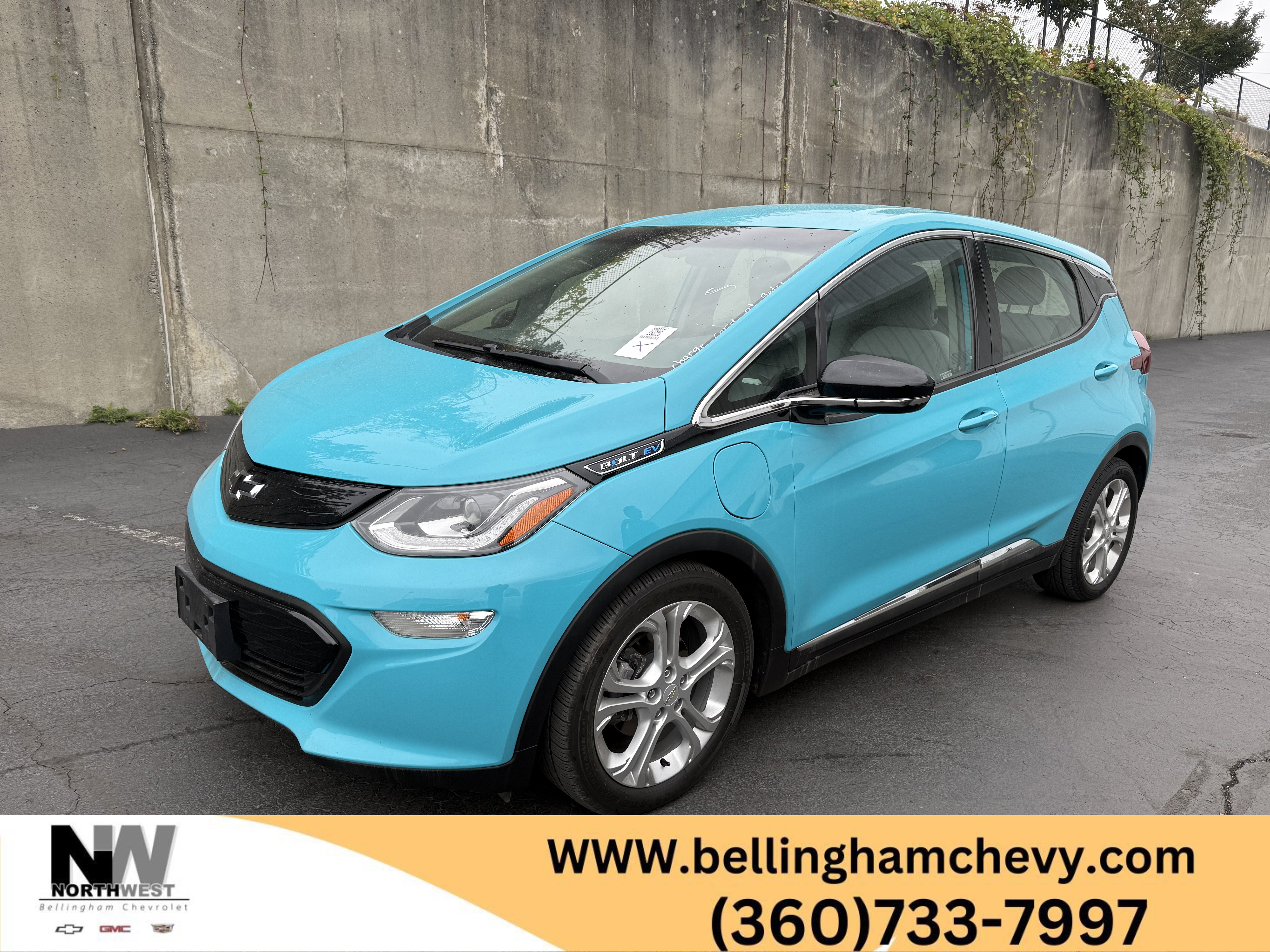 Used 2020 Chevrolet Bolt LT FWD image 1