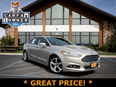 Used 2015 Ford Fusion SE w/ Equipment Group 201A image 1