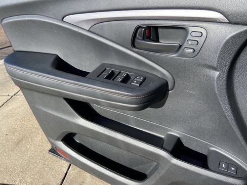 Used 2023 Honda Passport TrailSport image 49