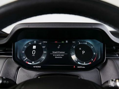 Used 2023 Land Rover Range Rover SE image 19