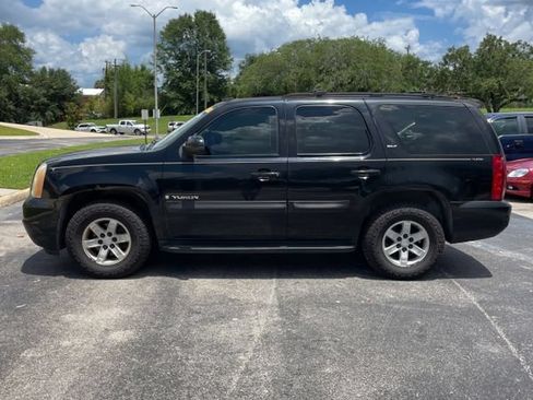 Used 2007 GMC Yukon SLT w/ SLT Preferred Equipment Group RWD image 4