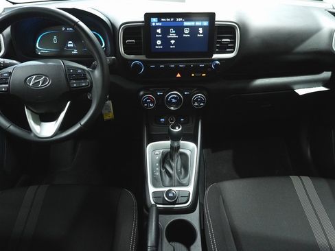 Certified 2023 Hyundai Venue SEL image 15