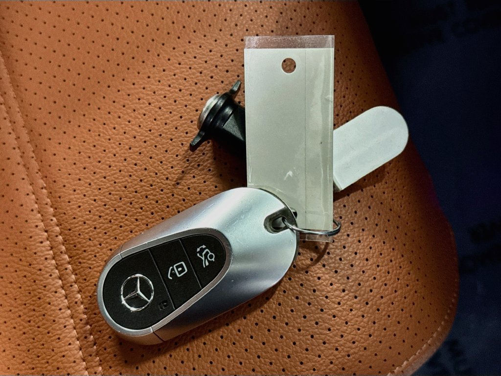 Certified 2025 Mercedes-Benz GLC 300 4MATIC image 39