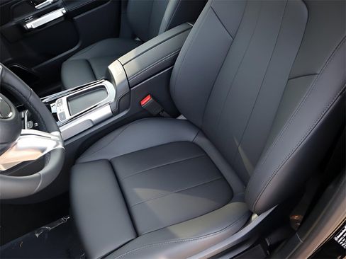 New 2026 Mercedes-Benz GLB 250 4MATIC image 30