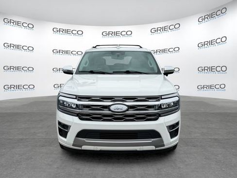 Used 2023 Ford Expedition Platinum RWD image 2