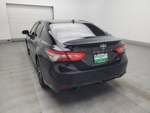 Used 2019 Toyota Camry SE image 5