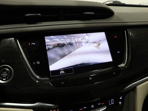 Used 2021 Cadillac XT6 Premium Luxury AWD/4WD image 24