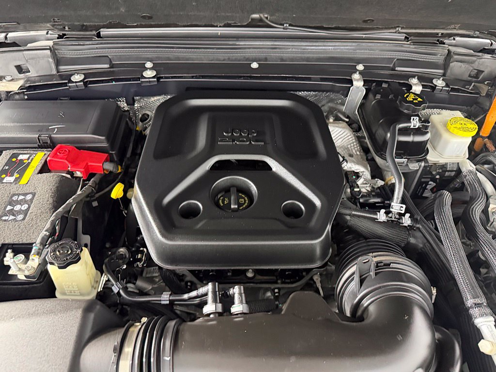 Used 2024 Jeep Wrangler Unlimited AWD/4WD image 13
