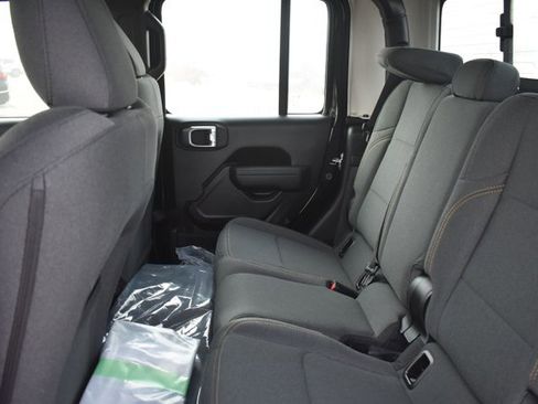 New 2026 Jeep Gladiator Sport image 15