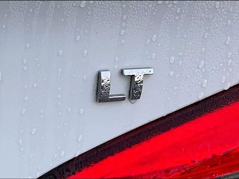 Used 2019 Chevrolet Cruze LT w/ LT Fleet Convenience Package image 9