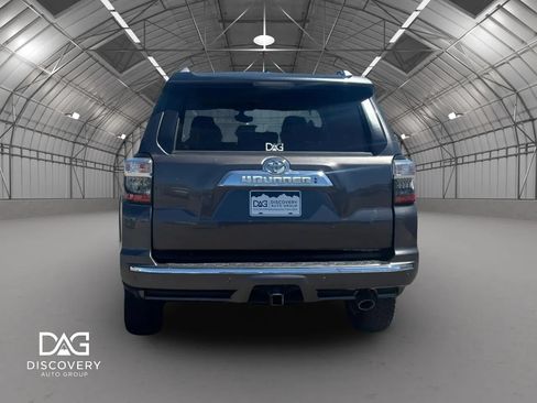 Used 2018 Toyota 4Runner Limited AWD/4WD image 3