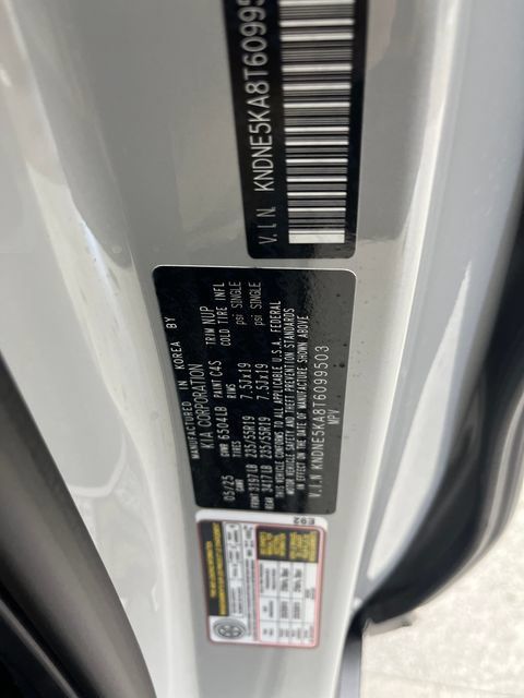 Used 2026 Kia Carnival SX w/ SX Dark Edition Package FWD image 24