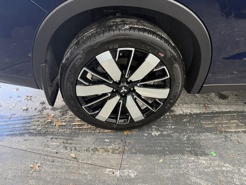 New 2026 Mitsubishi Outlander SE image 35