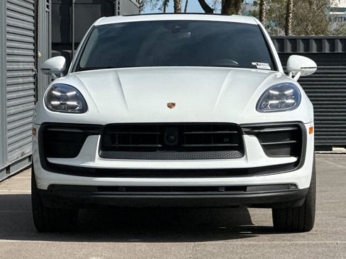 Certified 2024 Porsche Macan image 11