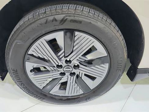 Certified 2025 Nissan Murano SL AWD/4WD image 34