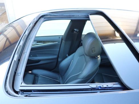 Used 2019 BMW 530i w/ Convenience Package image 40