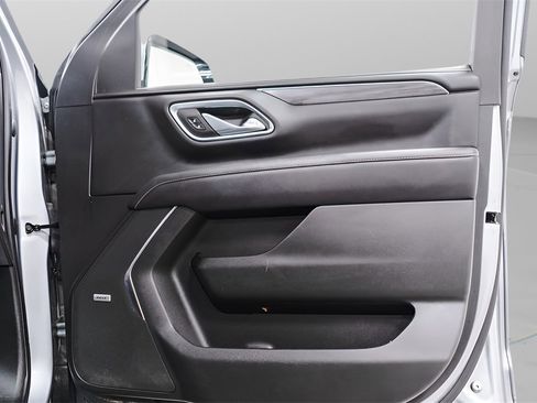 Used 2023 GMC Yukon SLT w/ SLT Luxury Package image 35