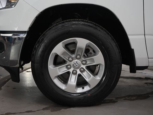 Used 2024 RAM 1500 Laramie AWD/4WD image 31