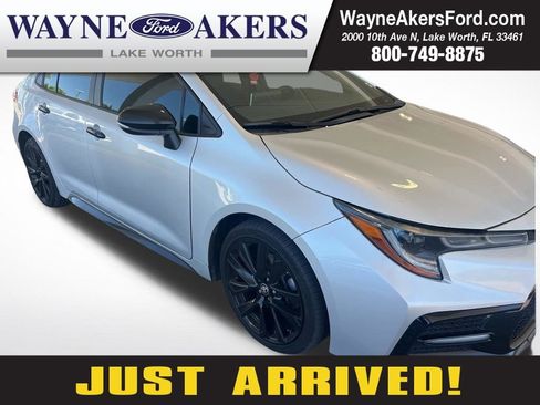 Used 2021 Toyota Corolla SE FWD image 1