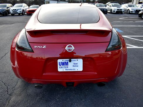 Used 2015 Nissan 370Z Coupe image 7
