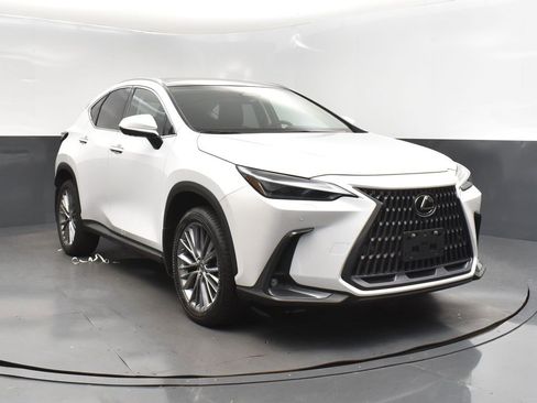 Used 2023 Lexus NX 350 AWD w/ Luxury Package image 9