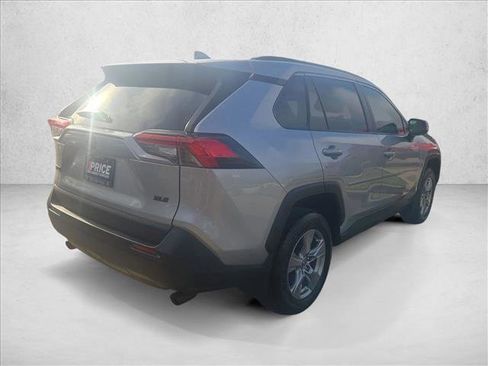 Used 2025 Toyota RAV4 XLE image 4