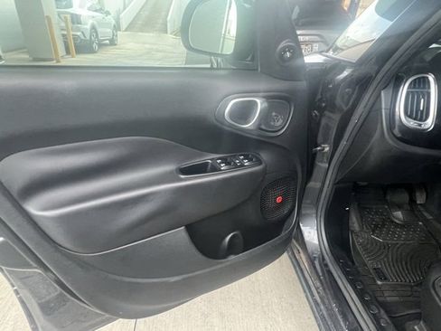 Used 2019 FIAT 500L Trekking w/ Popular Equipment Group image 11