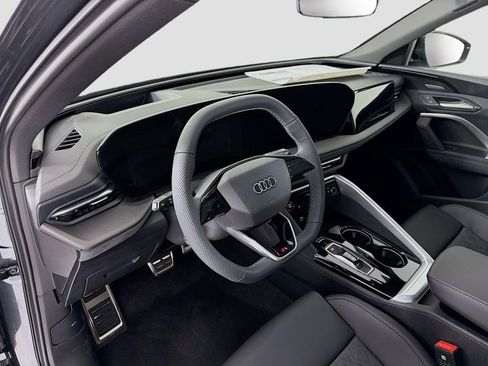 New 2025 Audi SQ5 Premium Plus image 9