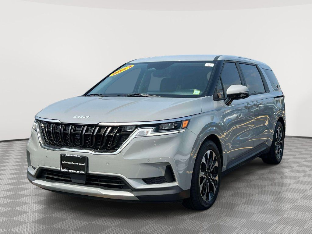 Certified 2023 Kia Carnival EX FWD image 3