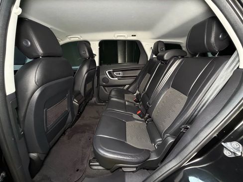Used 2017 Land Rover Discovery Sport SE image 20