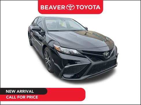 Used 2024 Toyota Camry SE w/ Convenience Package FWD image 1