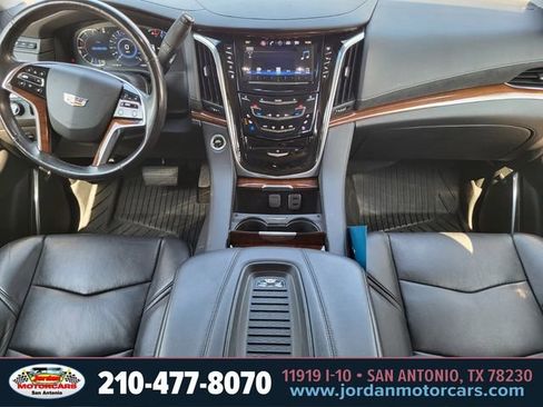 Used 2019 Cadillac Escalade ESV Premium Luxury RWD image 13
