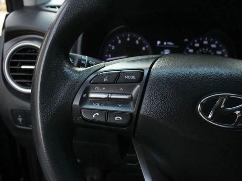Used 2021 Hyundai Kona SE image 28