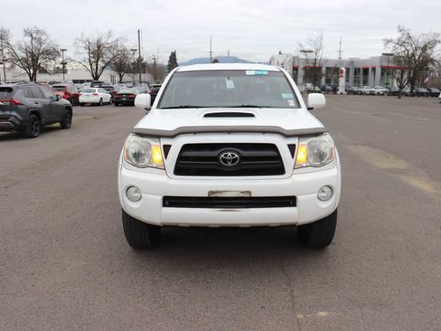 Used 2007 Toyota Tacoma PreRunner image 2