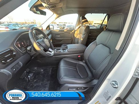 New 2026 Honda Pilot Touring image 18