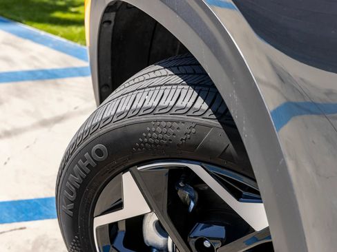 Used 2025 Kia Seltos S FWD image 38