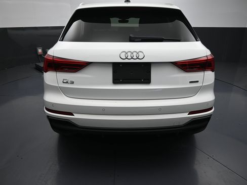 Used 2023 Audi Q3 2.0T Premium w/ Convenience Package image 11
