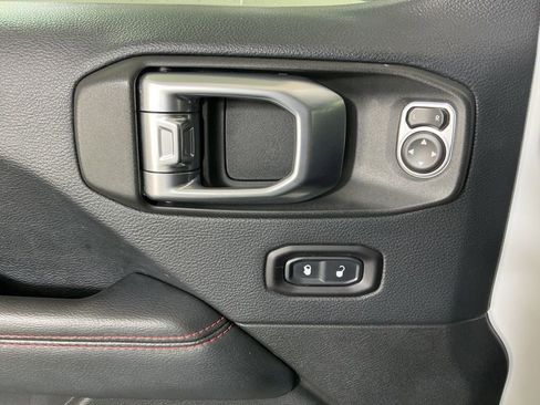 Used 2018 Jeep Wrangler Unlimited Rubicon image 19