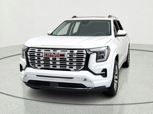 Certified 2026 GMC Terrain Denali AWD/4WD image 8
