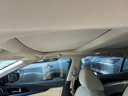 Certified 2023 Nissan Maxima Platinum w/ Sport Mat Group FWD image 4
