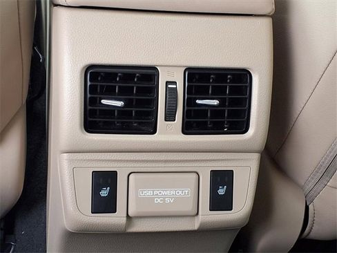 Used 2018 Subaru Outback 2.5i Limited image 11