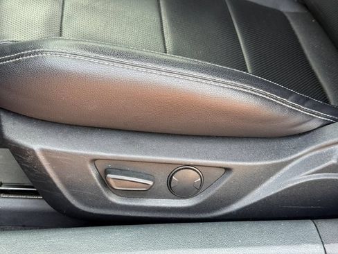 Used 2022 Ford Mustang Premium RWD image 18