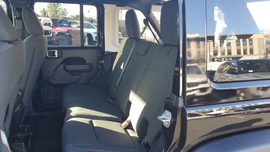 Used 2024 Jeep Wrangler Unlimited Sport AWD/4WD image 13