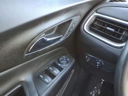 Used 2024 Chevrolet Equinox LT image 21