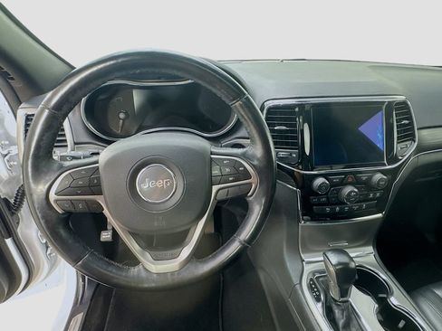 Used 2020 Jeep Grand Cherokee Limited AWD/4WD image 13