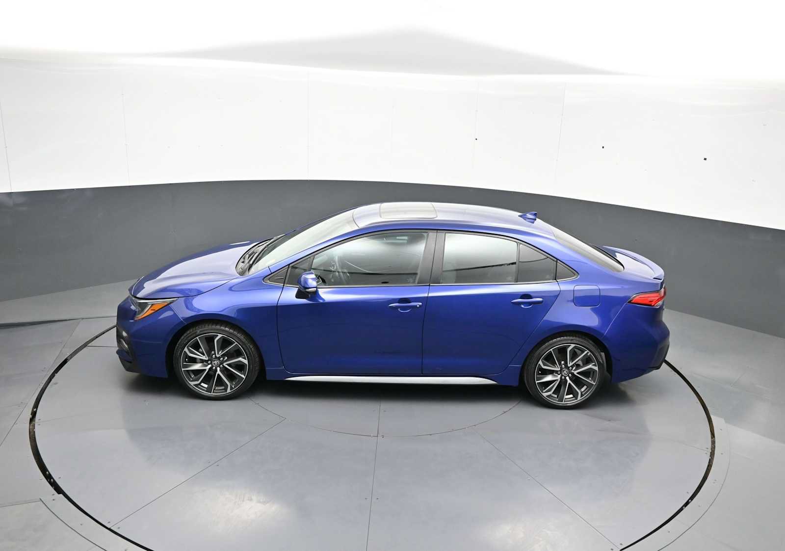 Used 2022 Toyota Corolla SE w/ SE Premium Package FWD image 40
