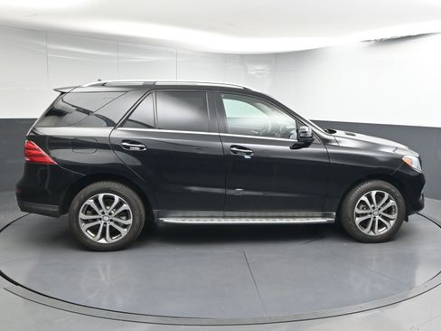 Used 2016 Mercedes-Benz GLE 350 w/ Premium Package image 9