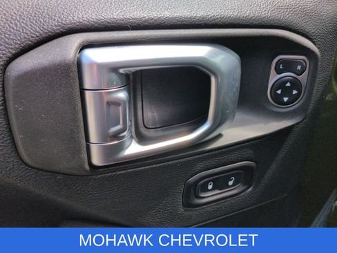 Used 2021 Jeep Wrangler Unlimited Sahara AWD/4WD image 23